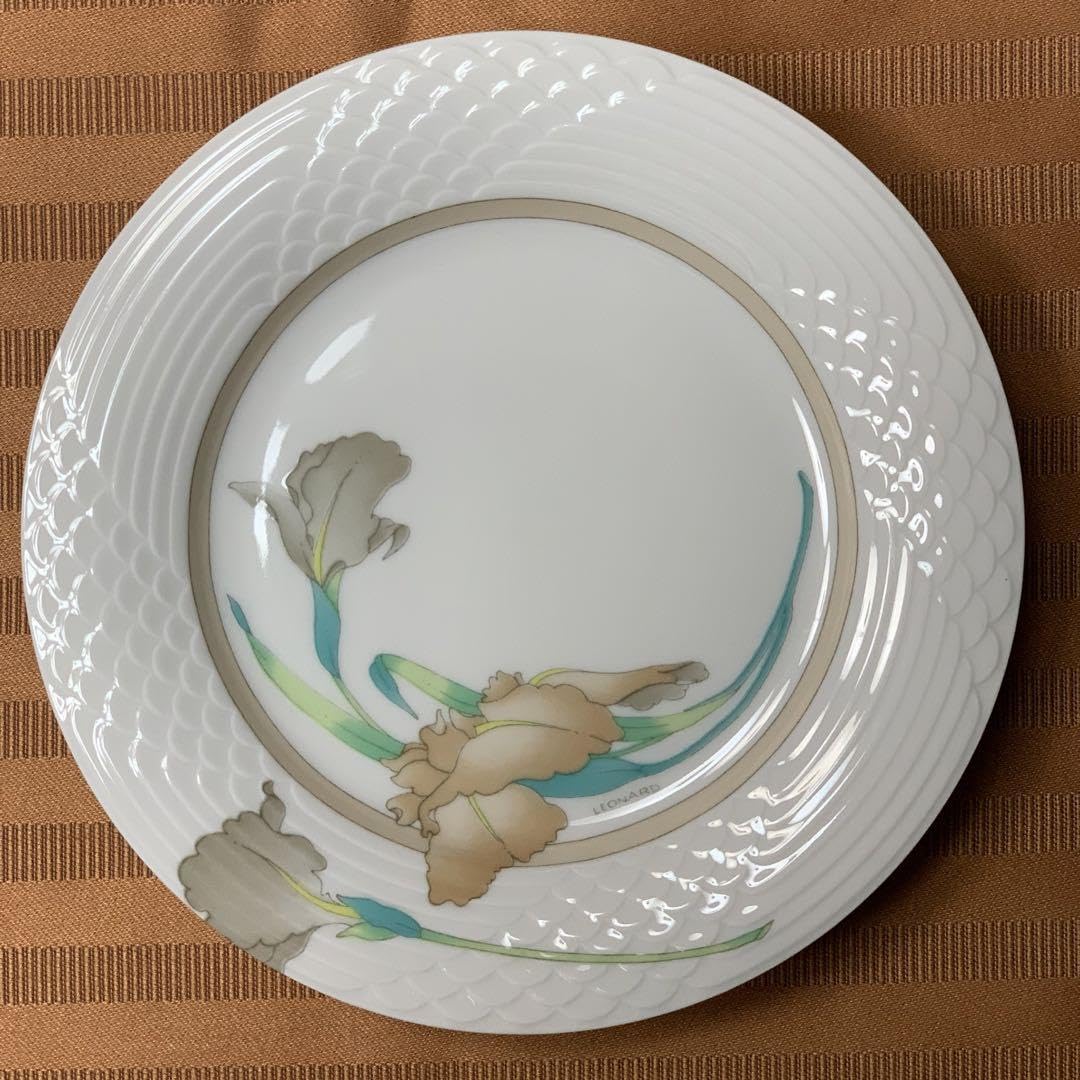 Amazon.co.jp: レオナールケーキ皿3枚セットフッチェンロイター製